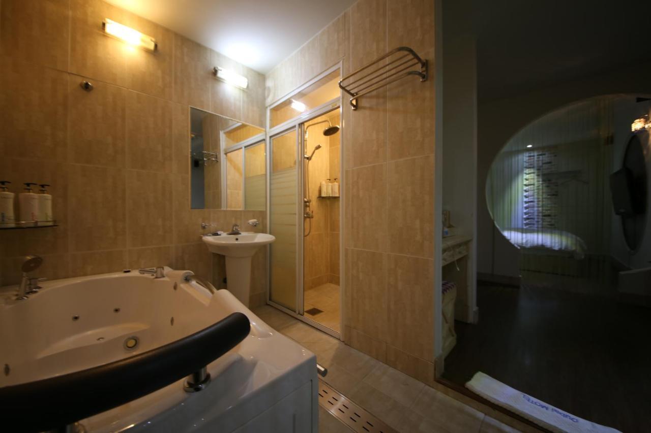 Dubai Hotel Daejeon Bagian luar foto