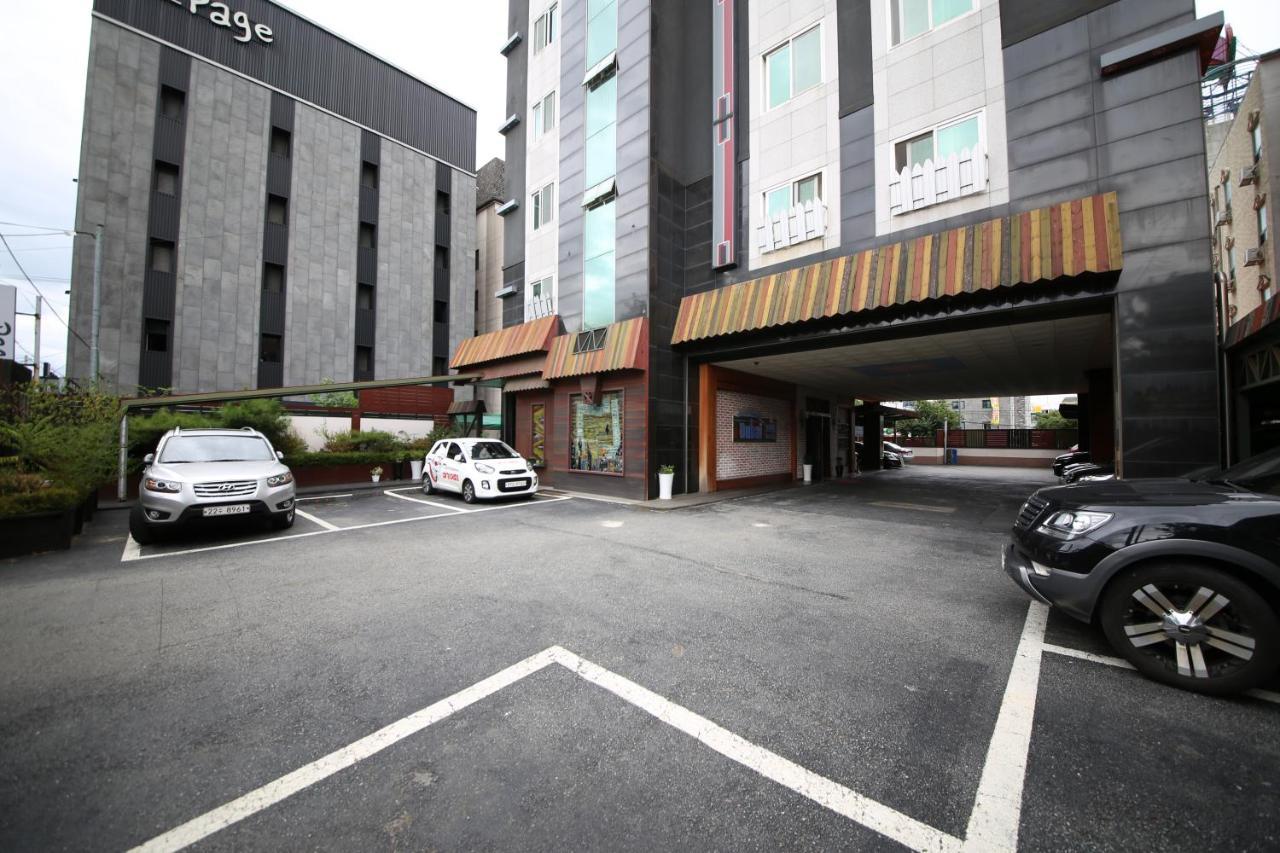 Dubai Hotel Daejeon Bagian luar foto