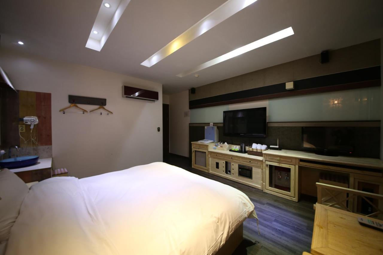 Dubai Hotel Daejeon Bagian luar foto