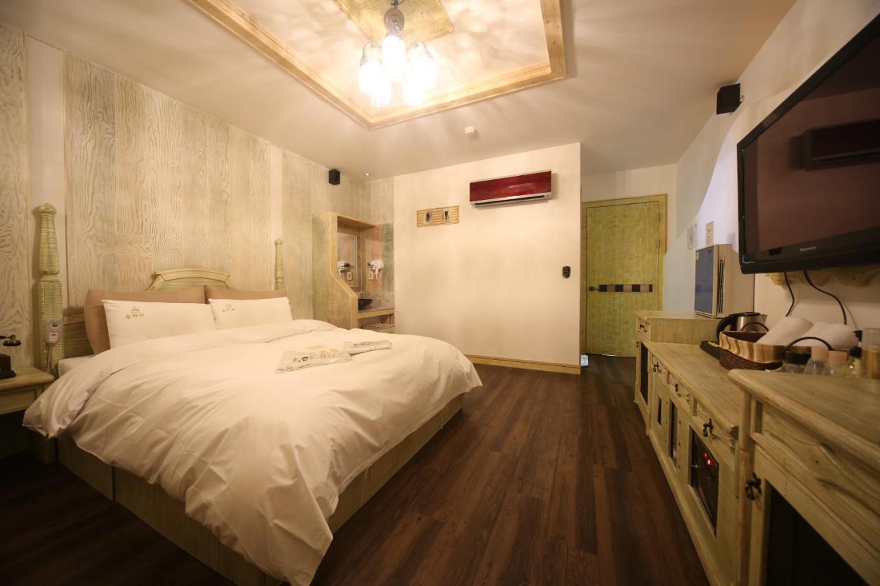Dubai Hotel Daejeon Bagian luar foto