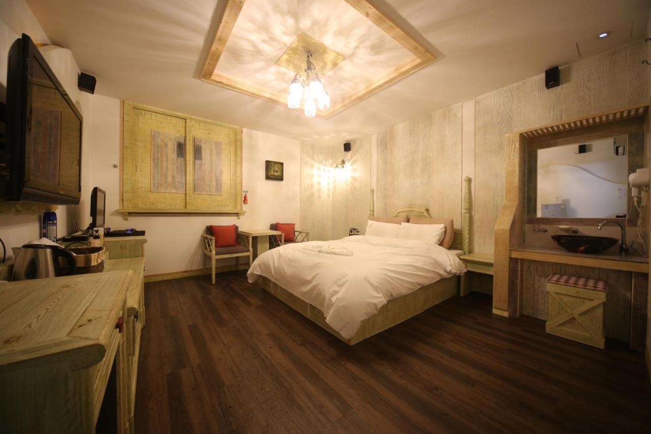 Dubai Hotel Daejeon Bagian luar foto