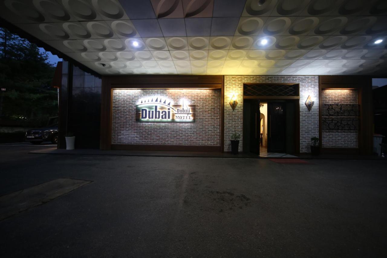 Dubai Hotel Daejeon Bagian luar foto